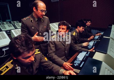 Moskau, UdSSR, August 1990; KGB Higher College - Lehre der Verwendung von Computern. Stockfoto