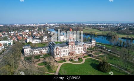 Luftaufnahme vom Historischen Museum Hanau Philippsruhe Palast in Hanau, Deutschland Stockfoto