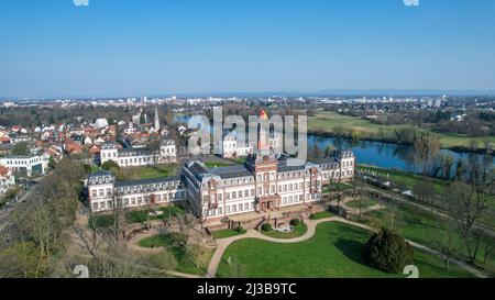 Luftaufnahme vom Historischen Museum Hanau Philippsruhe Palast in Hanau, Deutschland Stockfoto