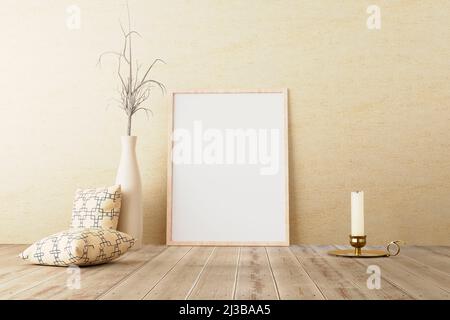 Vertikaler Rahmen-Mockup auf Holzboden im Wohnzimmer mit getrockneter Pflanze auf Keramikkrug, Kerze und Kissen auf Betonwandhintergrund. Stockfoto