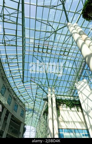 Ein Gebäude der Universitätsbibliothek in Warschau, Polen Stockfoto