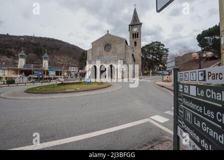 AX Les Termes, Frankreich : 2022. März 14 : Kirche von AX Les Thermes an einem Winternachmittag im Jahr 2022. Stockfoto