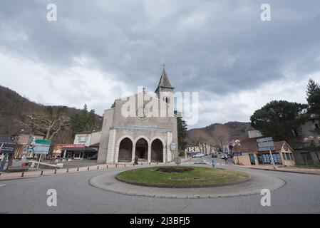 AX Les Termes, Frankreich : 2022. März 14 : Kirche von AX Les Thermes an einem Winternachmittag im Jahr 2022. Stockfoto