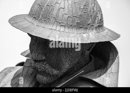 Tommy, erster Weltkrieg, Soldat, Skulptur, Seaham, Odysseus Riese, Wunderschöner Tribut, 1. Weltkrieg, erstaunliche Statue, Gedenkgärten, rostiger Riese, WW1. Stockfoto