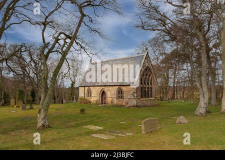 ST MICHAEL KIRK GORDONSTOUN SCHULE MORAY SCHOTTLAND DIE KIRCHE IM FRÜHEN FRÜHLING Stockfoto