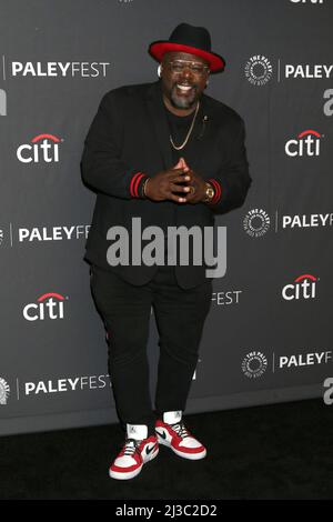 Los Angeles, USA. 06. April 2022. Cedric the Entertainer beim PaleyFest 2022 - Ghosts and the Neighborhood im Dolby Theater am 6. April 2022 in Los Angeles, CA (Foto von Katrina Jordan/Sipa USA) Quelle: SIPA USA/Alamy Live News Stockfoto