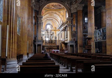 Die Kathedrale von Novara (italienisch: Duomo di Novara oder Cattedrale di Santa Maria Assunta) ist eine römisch-katholische Kathedrale, die der Himmelfahrt des Vir gewidmet ist Stockfoto