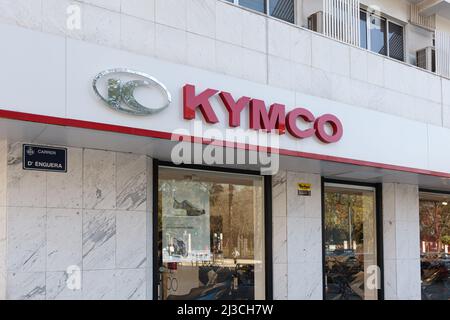 VALENCIA, SPANIEN - 07. APRIL 2022: Kymco ist ein taiwanesischer Motorradhersteller Stockfoto