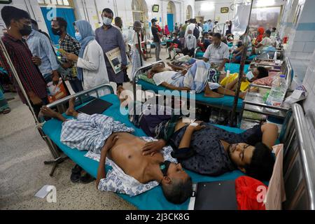 Dhaka, Bangladesch - 06. März 2022: Ärzte und Krankenschwestern von Dhaka Medical bieten den Patienten mehrmals mehr medizinische Dienste an Stockfoto