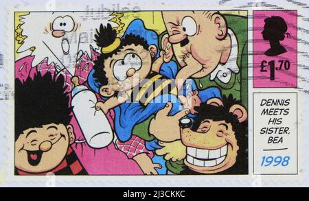 Foto einer britischen Briefmarke mit dem Strip-Cartoon Dennis the Menace anlässlich des 70.-jährigen Jubiläums 2021 mit einer Illustration von 1998 Stockfoto