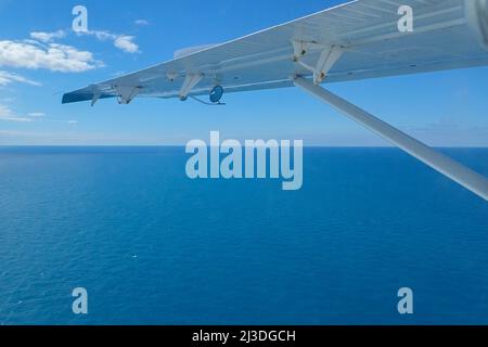 Luftaufnahme von einem Wasserflugzeug über dem Dry Tortugas National Park, Florida, USA Stockfoto