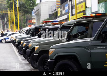 Valencia, Carabobo, Venezuela. 7. April 2022. 07. April 2022. Mitglieder des Sicherheitskorps Bolivarische Nationalgarde während des Beginns der Sicherheitsoperation Osterwoche 2022, die in der nördlichen Bolivar Avenue in der Stadt Valencia, Bundesstaat Carabobo, stattfand. Foto: Juan Carlos Hernandez (Bild: © Juan Carlos Hernandez/ZUMA Press Wire) Stockfoto