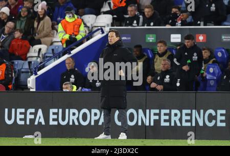 Leicester, England, 7.. April 2022. Roger Schmidt Trainer des PSV Eindhoven während des Spiels der UEFA Europa Conference League im King Power Stadium, Leicester. Bildnachweis sollte lauten: Darren Staples / Sportimage Stockfoto