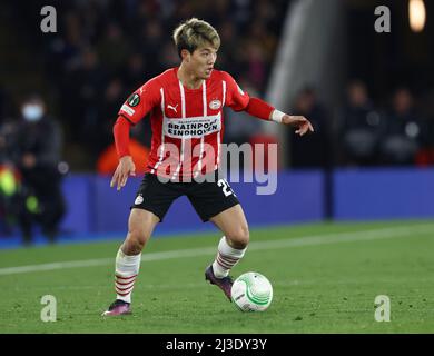 Leicester, England, 7.. April 2022. Ritsu Doan vom PSV Eindhoven während des Spiels der UEFA Europa Conference League im King Power Stadium, Leicester. Bildnachweis sollte lauten: Darren Staples / Sportimage Stockfoto