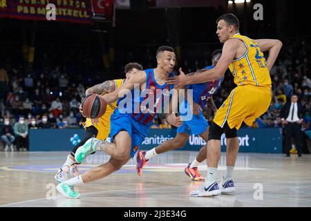 Barcelona, Spanien. 07. April 2022. Dante Exum vom FC Barcelona während des Euroleague-Spiels von Turkish Airlines zwischen dem FC Barcelona und Maccabi Playtika Tel Aviv im Palau Blaugrana in Barcelona. Bild: DAX Images/Alamy Live News Stockfoto