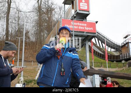 Karl-Heinz Wendorff alias Carl von Breydin beim MÄRKISCHEN WINTERSPORTTAG in der Sparkassen Ski-Arena in Bad Freienwalde. Brandenburg 03.04.2022 xxxMa Stockfoto