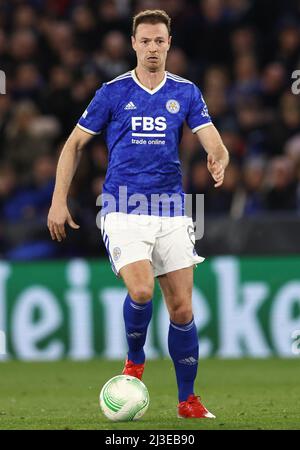 Leicester, England, 7.. April 2022. Jonny Evans von Leicester City während des Spiels der UEFA Europa Conference League im King Power Stadium, Leicester. Bildnachweis sollte lauten: Darren Staples / Sportimage Stockfoto