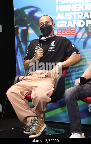 Albert Park, Melbourne, Victoria, Australien. 08. April 2022. FIA Formel-1-Weltmeisterschaft 2022 - Formel 1 Rolex großer Preis von Australien - Lewis Hamilton ( UK ) Rennen für das Mercedes-AMG Petronas F1 Team während der Fahrerpressekonferenz F1 - Bildquelle: brett keating/Alamy Live News Stockfoto
