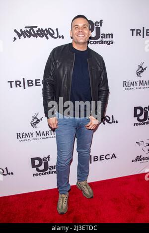 NEW YORK, NEW YORK - 07. APRIL: Omar Acosta nimmt an der Weltpremiere von 'Mixtape' im United Palace Theatre am 07. April 2022 in New York City Teil. Kredit: Ron Adar/Alamy Live Nachrichten Stockfoto