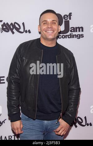 New York, Usa. 07. April 2022. Omar Acosta nimmt an der Weltpremiere von „Mixtape“ im United Palace Theatre in New York City Teil. Kredit: SOPA Images Limited/Alamy Live Nachrichten Stockfoto
