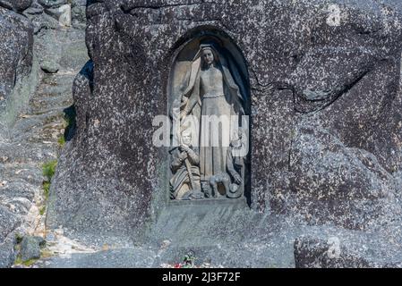 Skulptur der Senhora da Boa Estrela im Nationalpark Serra da Estrela in Portugal. Stockfoto