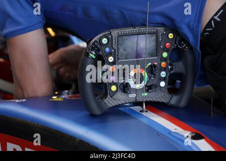 Melbourne, Australien. 08. April 2022. 8.. April 2022, Albert Park, Melbourne, FORMEL 1 ROLEX AUSTRALIAN GRAND PRIX 2022, im Bild das Lenkrad von Esteban Ocon (FRA), Alpine F1 Team Credit: dpa/Alamy Live News Stockfoto