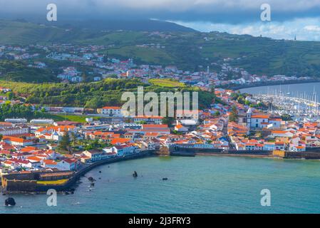 Am Meer von Porto Pim in Horta, Portugal. Stockfoto