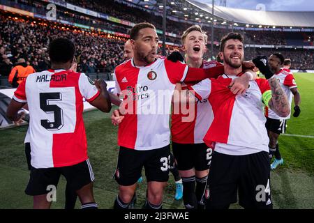Rotterdam - Cyriel Nachspeisen von Feyenoord, Marcus Holmgren Pedersen von Feyenoord, Marcos Senesi von Feyenoord während des Spiels zwischen Feyenoord und SK SLA Stockfoto