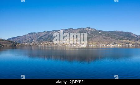 Drohnenfotografie, Fuschlsee ein beliebter See in der Nähe von Salzburg, Oberösterreich, Europa Stockfoto