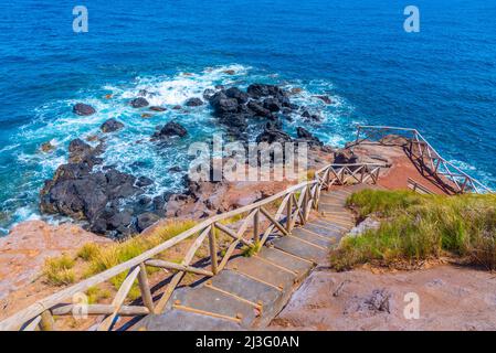 Pontinha do Topo Naturpool auf der Insel Sao Jorge auf den Azoren, Portugal. Stockfoto