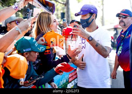 Melbourne, Australie. 08. April 2022. RICCIARDO Daniel (aus), McLaren F1 Team MCL36, Portrait während des Formel 1 Heineken Australian Grand Prix 2022, 3. Lauf der FIA Formel 1 Weltmeisterschaft 2022, auf dem Albert Park Circuit, vom 8. Bis 10. April 2022 in Melbourne, Australien - Foto DPPI Credit: DPPI Media/Alamy Live News Stockfoto