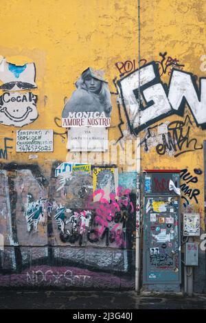 Graffiti und Street Art im Centro Storico von Neapel Italien Stockfoto