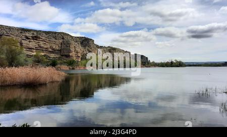 Laguna del Campillo. Regionalpark im Südosten der Gemeinde Madrid, in Spanien. Gebiet, das von der Umgebung des Flusses Manzanares gebildet wird Stockfoto