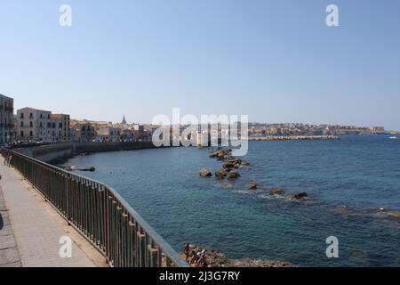 Architektonische Sehenswürdigkeiten rund um die Insel Ortega, Sizilien, Italien Stockfoto