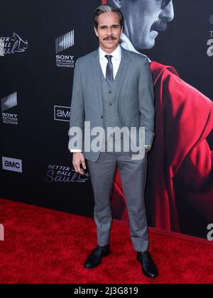 Hollywood, Usa. 07. April 2022. HOLLYWOOD, LOS ANGELES, KALIFORNIEN, USA - 07. APRIL: Tony Dalton kommt zur Los Angeles Premiere von AMCs 'Better Call Saul'-Saison 6, die am 7. April 2022 in der Hollywood American Legion Theatre Post 43 in Hollywood, Los Angeles, Kalifornien, USA, stattfand. (Foto: Xavier Collin/Image Press Agency/Sipa USA) Quelle: SIPA USA/Alamy Live News Stockfoto