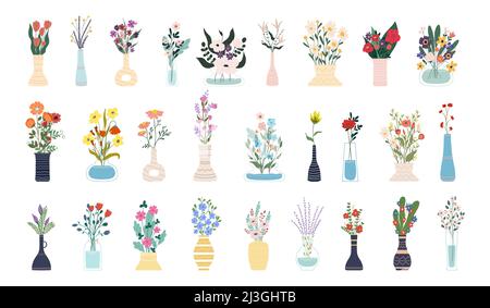 Sammlung von blühenden Blumen in Vasen und Flaschen isoliert auf weißem Hintergrund. Set mit dekorativen floralen Designelementen. Flacher Cartoon-Vektor Stock Vektor
