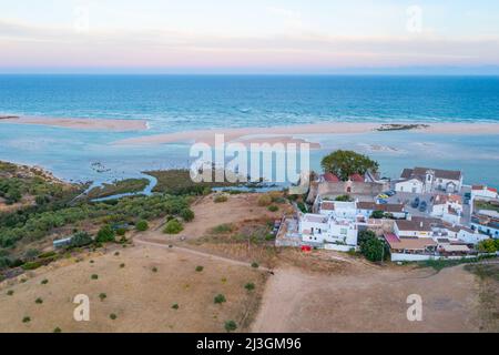 Luftaufnahme des Dorfes Cacleha Velha in Portugal. Stockfoto