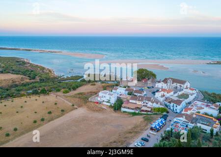 Luftaufnahme des Dorfes Cacleha Velha in Portugal. Stockfoto