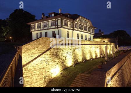 BELGRAD, SERBIEN - 19. JULI 2018: Kulturdenkmalschutzinstitut im Kalemegdan Park wurde Ende des 19. Jahrhunderts erbaut. Nach dem Zweiten Weltkrieg war es w Stockfoto