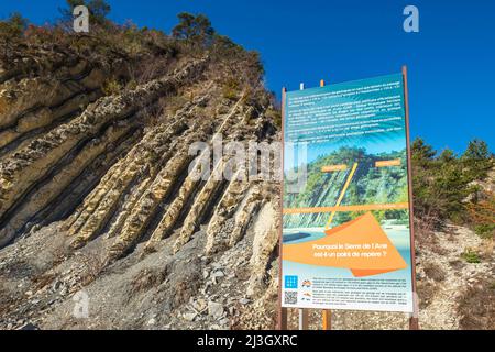 Frankreich, Drome, Baronnies Provençales regionaler Naturpark, La Charce, geologische Stätte von Serre de l'Ane Stockfoto