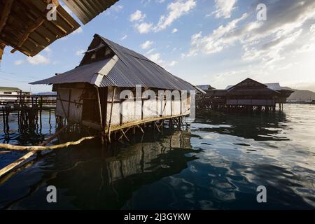 Philippinen, Palawan, Calamians-Archipel, Coron Town, Krystal Lodge Charmantes Hotel, auf Stelzen und aus natürlichen Materialien, Blick von der Terrasse Stockfoto