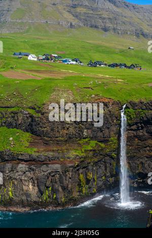 Dänemark, Färöer-Inseln, Wasserfall Mulafossur, Gasaldur, Insel Vagar Stockfoto