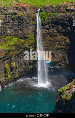 Dänemark, Färöer-Inseln, Wasserfall Mulafossur, Gasaldur, Insel Vagar Stockfoto