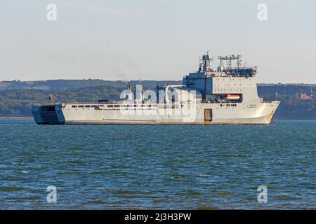 Das Hilfslandeschiff RFA Lyme Bay (L3007) der British Bay-Klasse wird von der Royal Fleet Auxiliary - August 2020 betrieben. Stockfoto