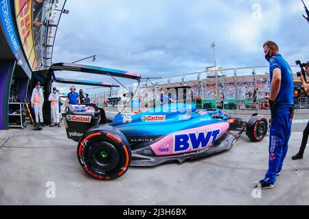 Melbourne, Victoria, Australien. 8. April 2022. MELBOURNE, AUSTRALIEN - 8. APRIL: Fernando Alonso vom BWT Alpine F1 Team beim zweiten Training beim Grand Prix von Australien 2022 (Bildquelle: © Chris Putnam/ZUMA Press Wire) Stockfoto