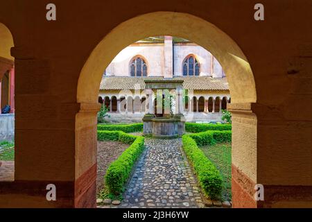 Frankreich, Bas Rhin, Straßburg, Altstadt, die von der UNESCO zum Weltkulturerbe erklärt wurde, die evangelische Kirche Saint Pierre le Jeune, der Kreuzgang Stockfoto