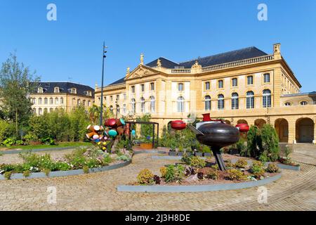 Frankreich, Moselle, Metz, die Insel Petit Saulcy, Place de la Comédie mit dem vergänglichen Garten und dem Operntheater Stockfoto