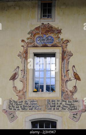 Schweiz, Kanton Freiburg, Freiburg, Rue d Or, Auberge de la Cigogne, Fassade, Fresken Stockfoto