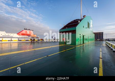 Ansichten des gecharterten ROPAX Epsilon an Bord. Die von Vistentini gebaute Fähre wird von Irish Ferries auf der Strecke Dublin - Holyhead betrieben. Stockfoto