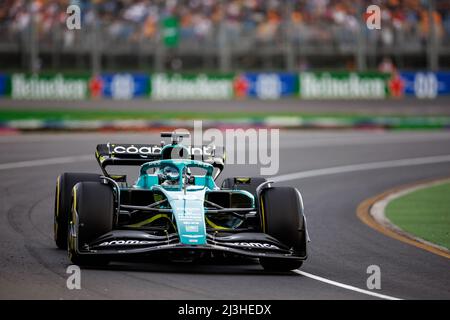 Melbourne, Australien. 08. April 2022. Lance Stroll (CAN) des Teams Aston Martin während des Jahres FP2 beim Australian Formel 1 Grand Prix auf der Albert Park Grand Prix Strecke am 8. April 2022. Quelle: Corleve/Alamy Live News Stockfoto